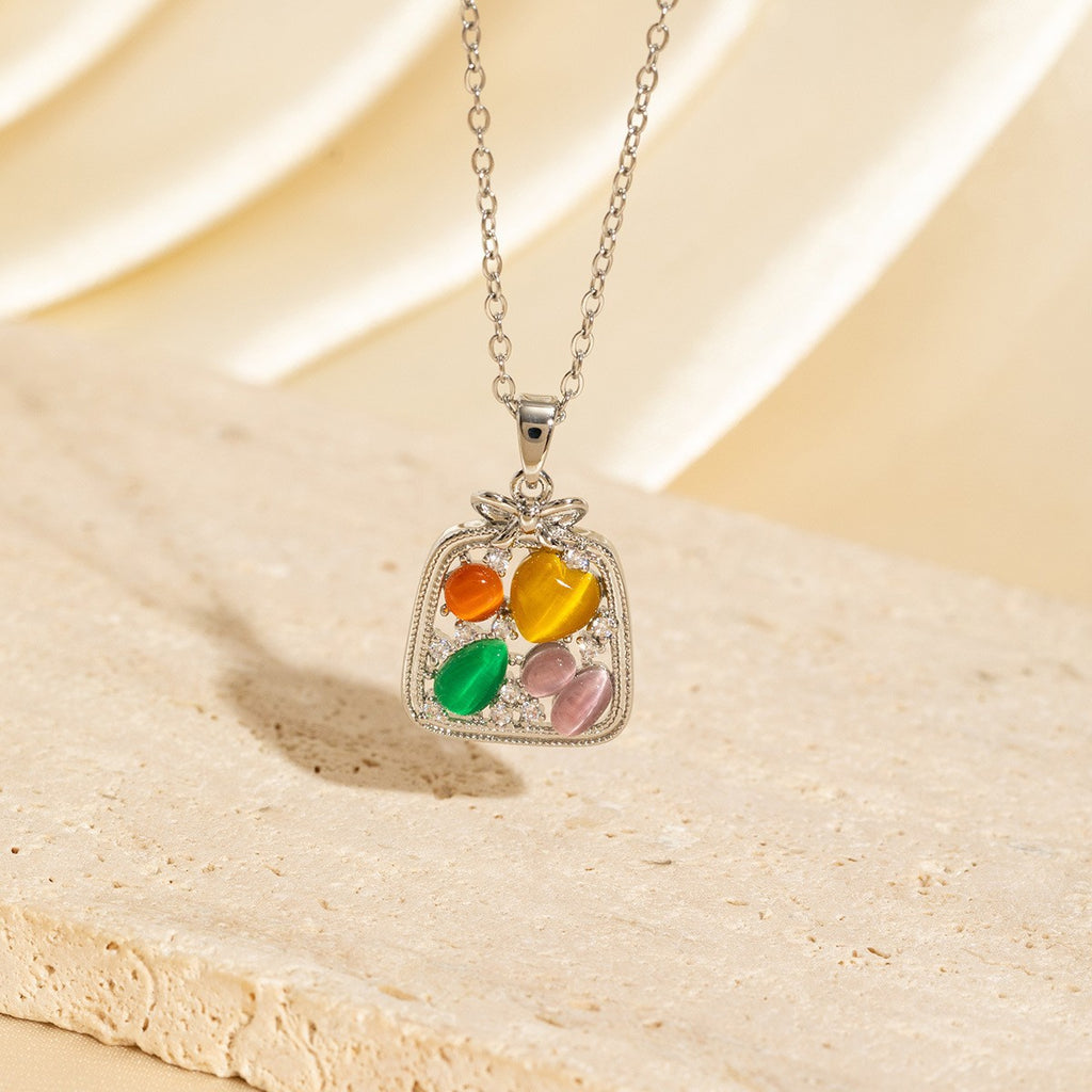 Exquisite heart pendant