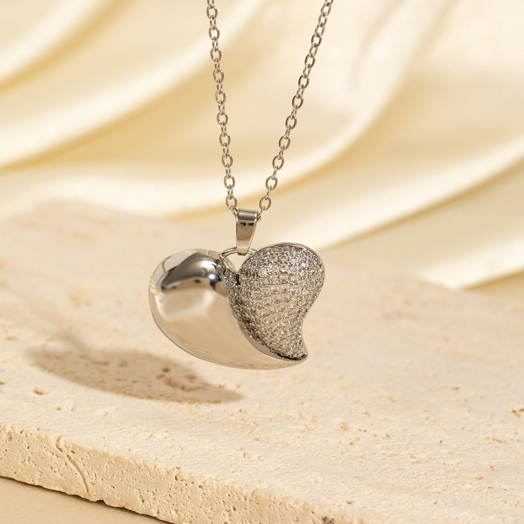 Exquisite heart pendant