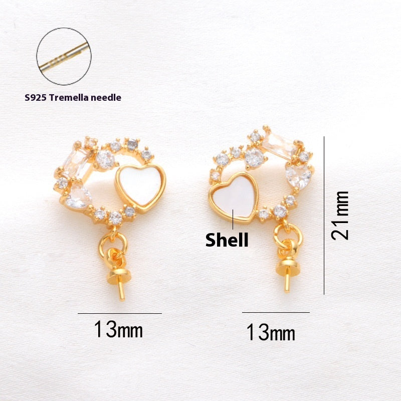 Luxe Pearl Kiss Studs