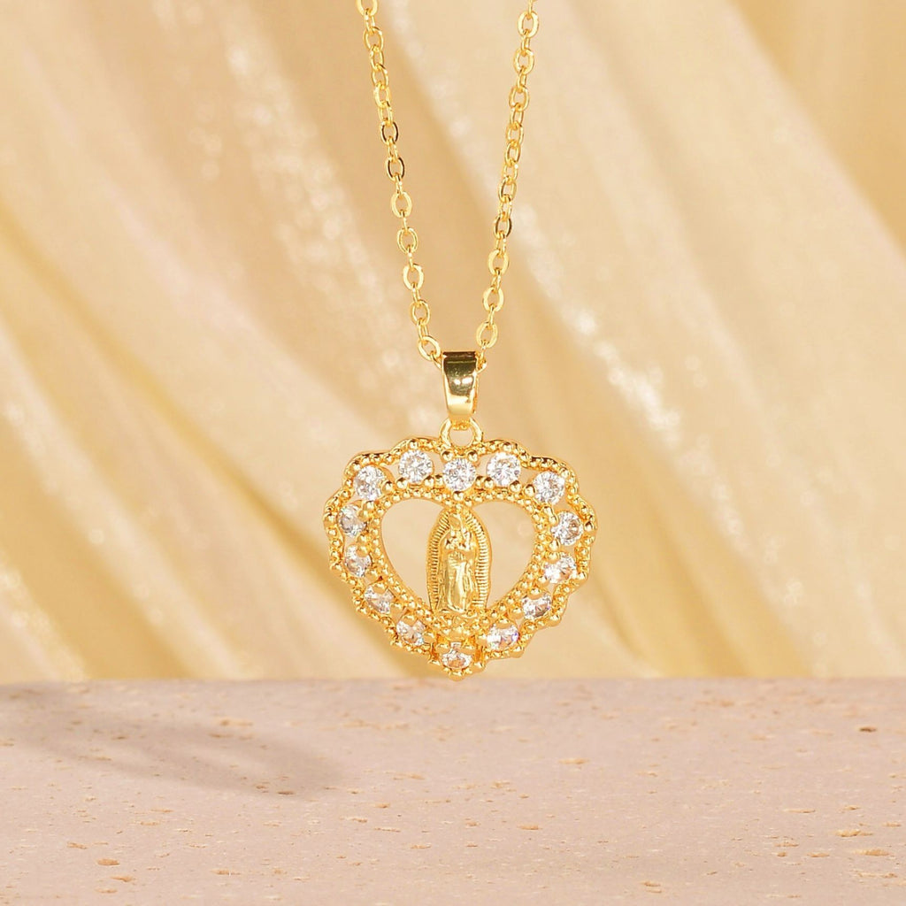 Exquisite heart pendant