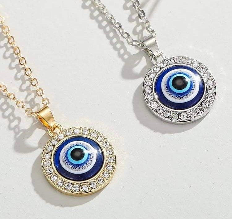 Evil eye classic chain pendant