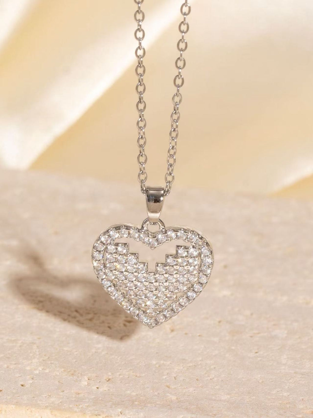 Exquisite heart pendant