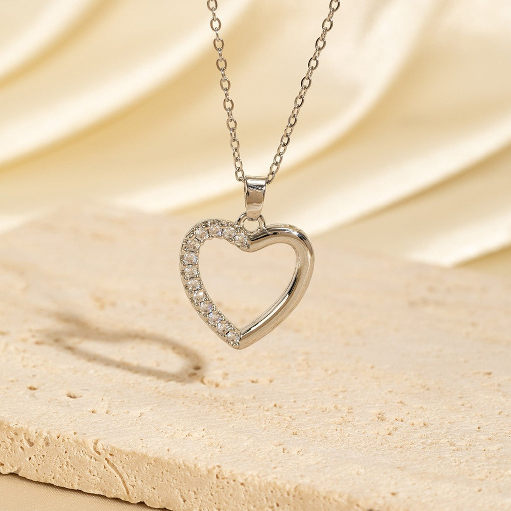 Exquisite heart pendant