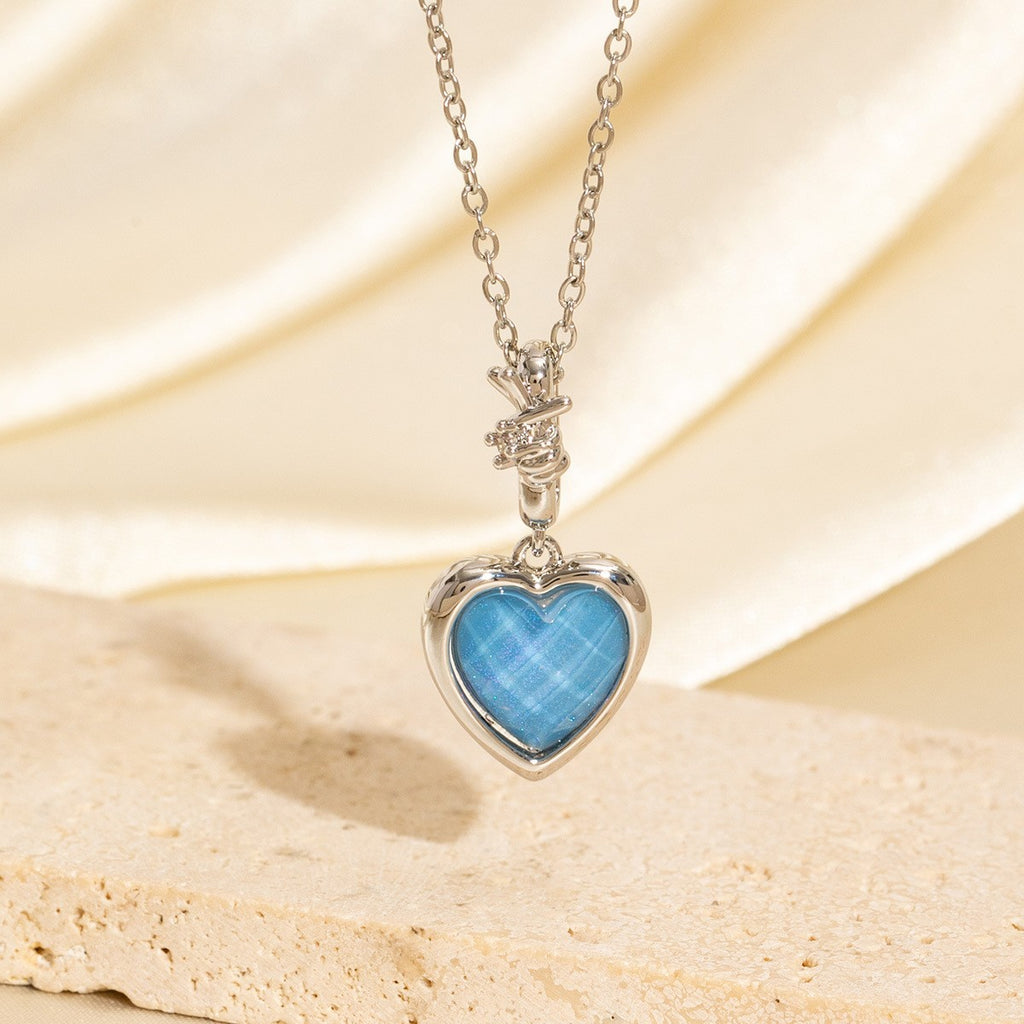 Exquisite heart pendant