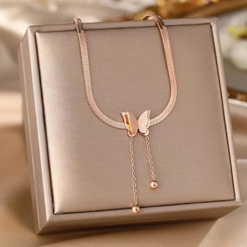 Rose gold stainless steel snake chain pendant