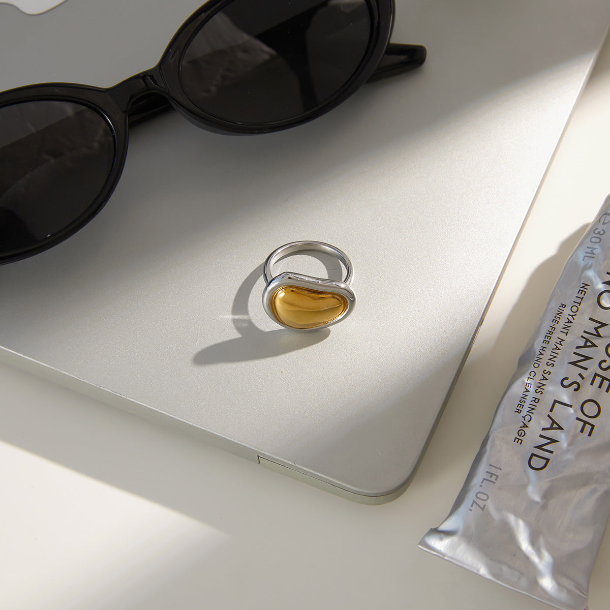 Architectural Contrast Ring