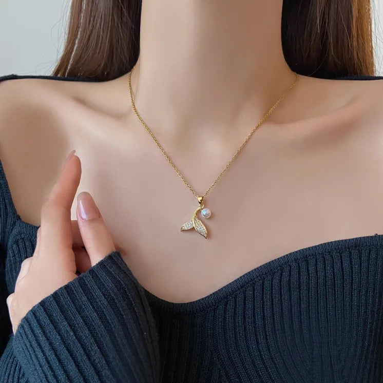 Pearl Fish Tail Pendant