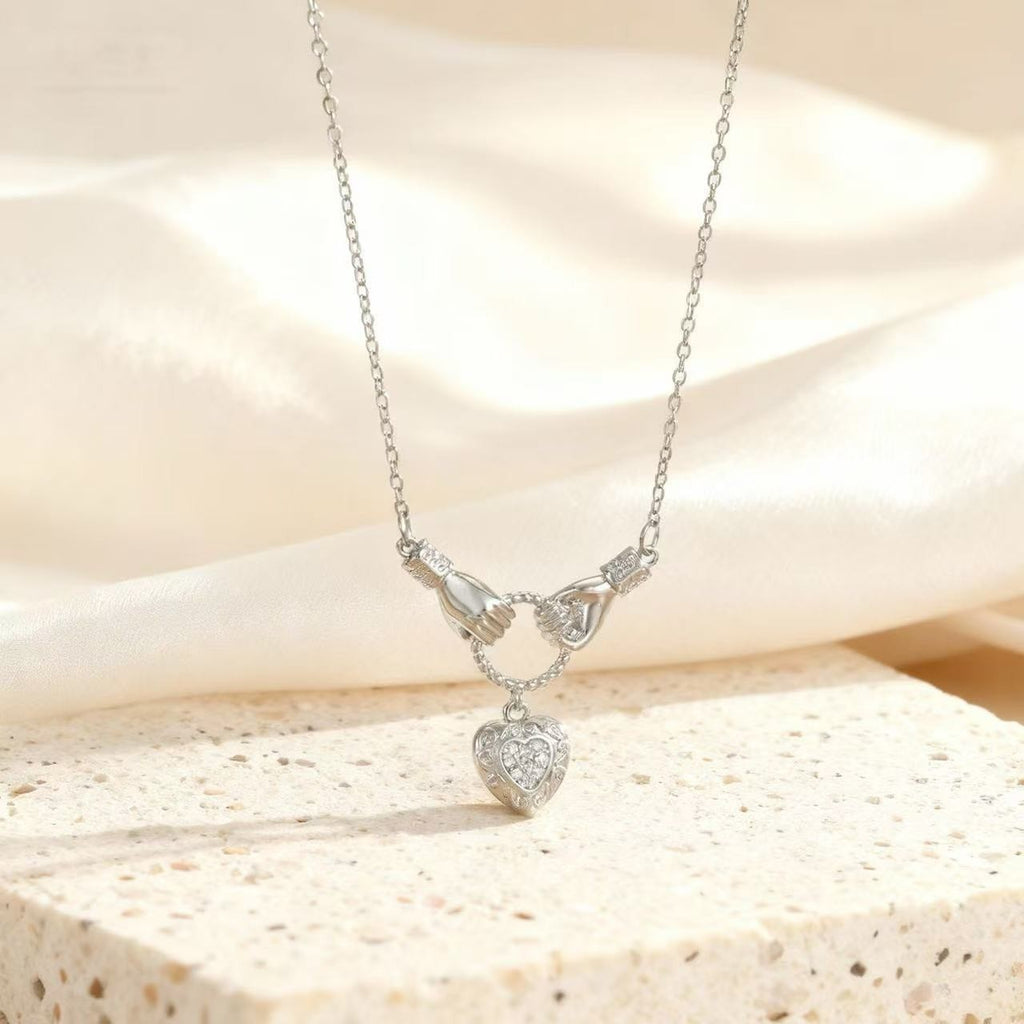 Exquisite heart pendant