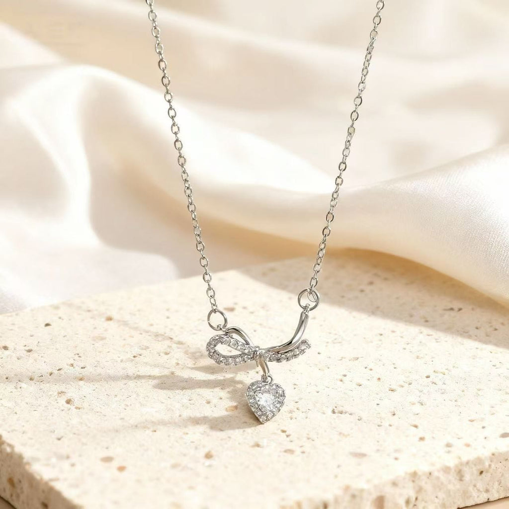 Exquisite heart pendant