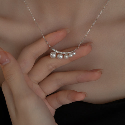 Clavicle Pearl Necklace