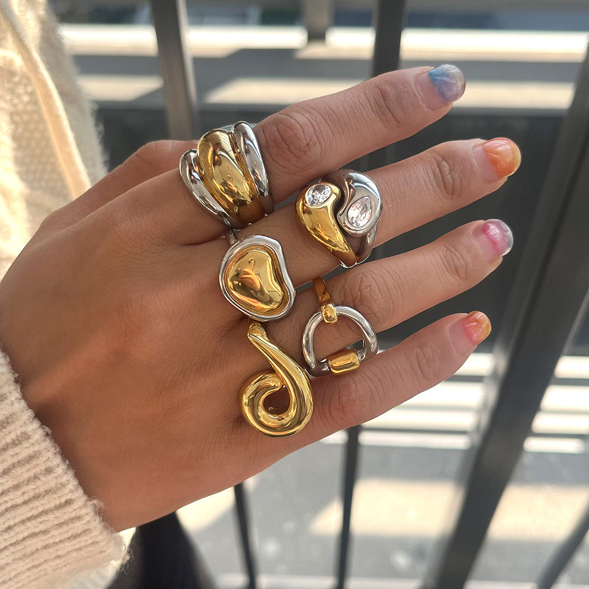 Architectural Contrast Ring