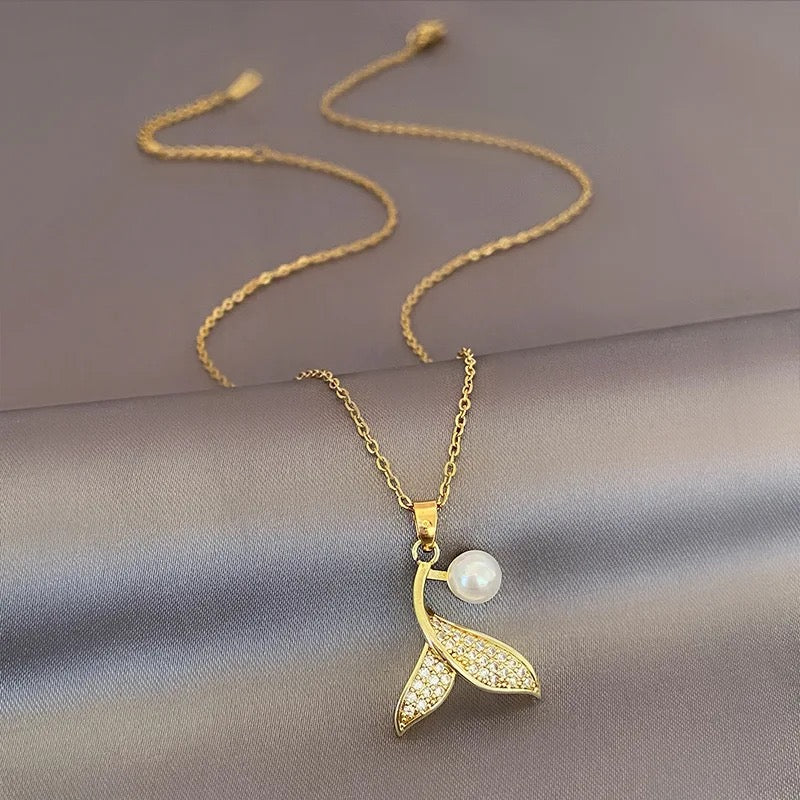 Pearl Fish Tail Pendant