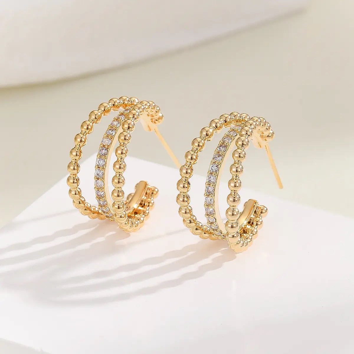 Korean Trendy semi-circle gentle retro earrings (Gold)