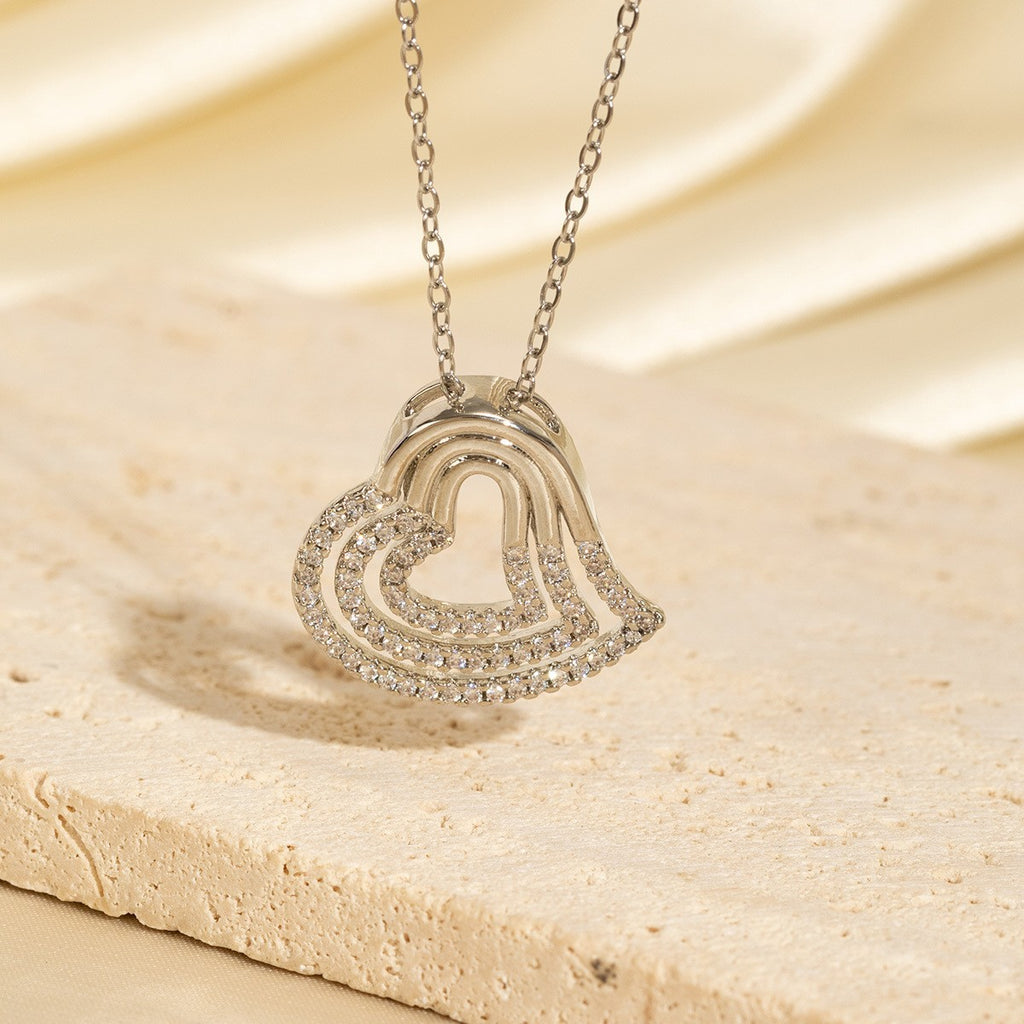 Exquisite heart pendant