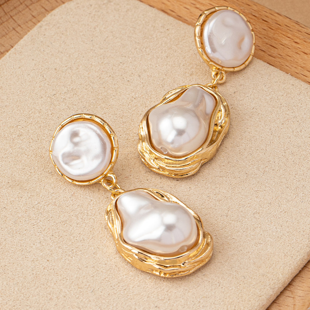 Pearly and gold Drip Earrings
