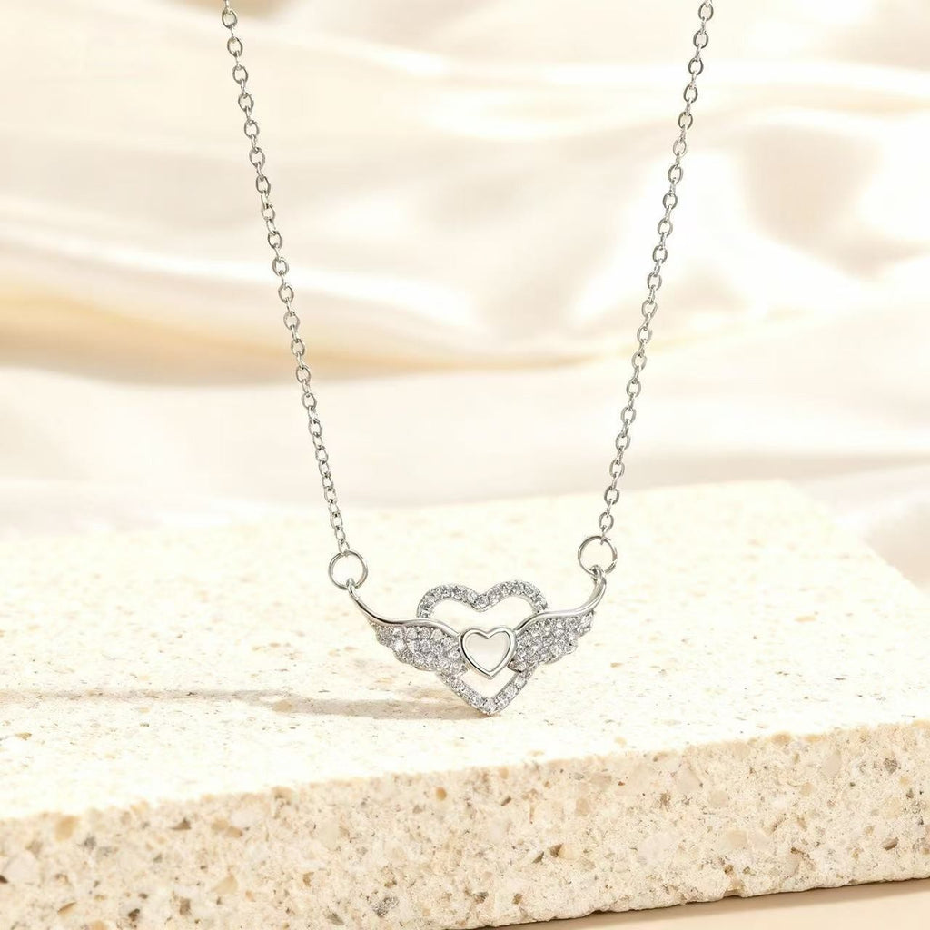 Exquisite heart pendant