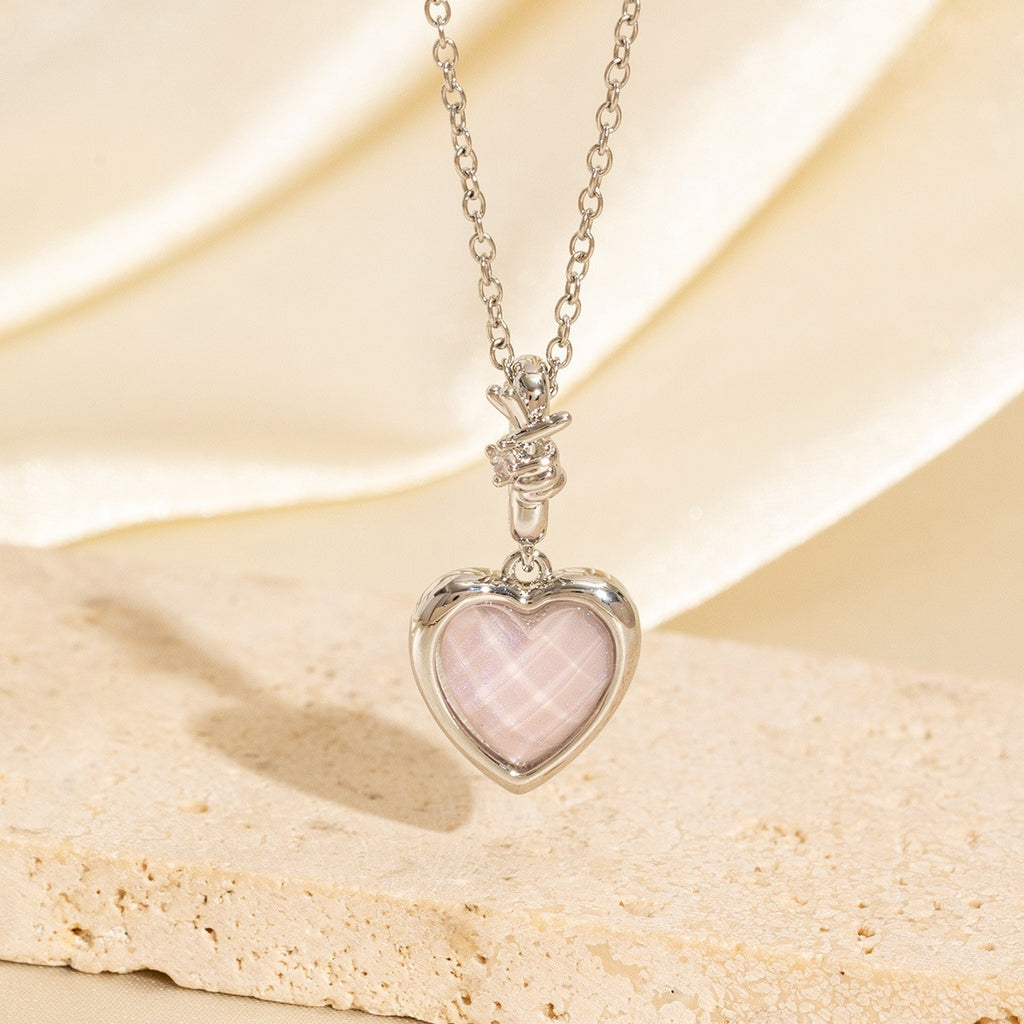 Exquisite heart pendant