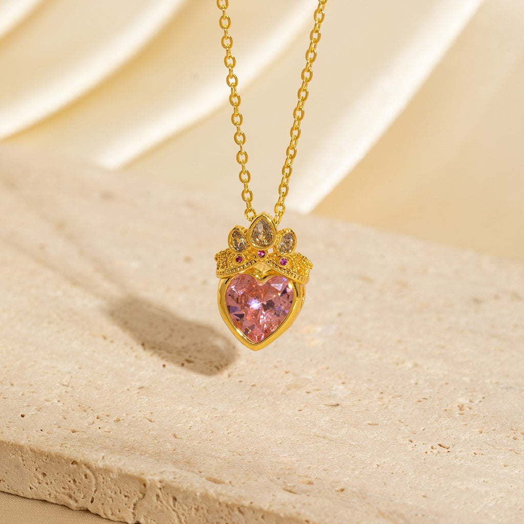 Exquisite heart pendant