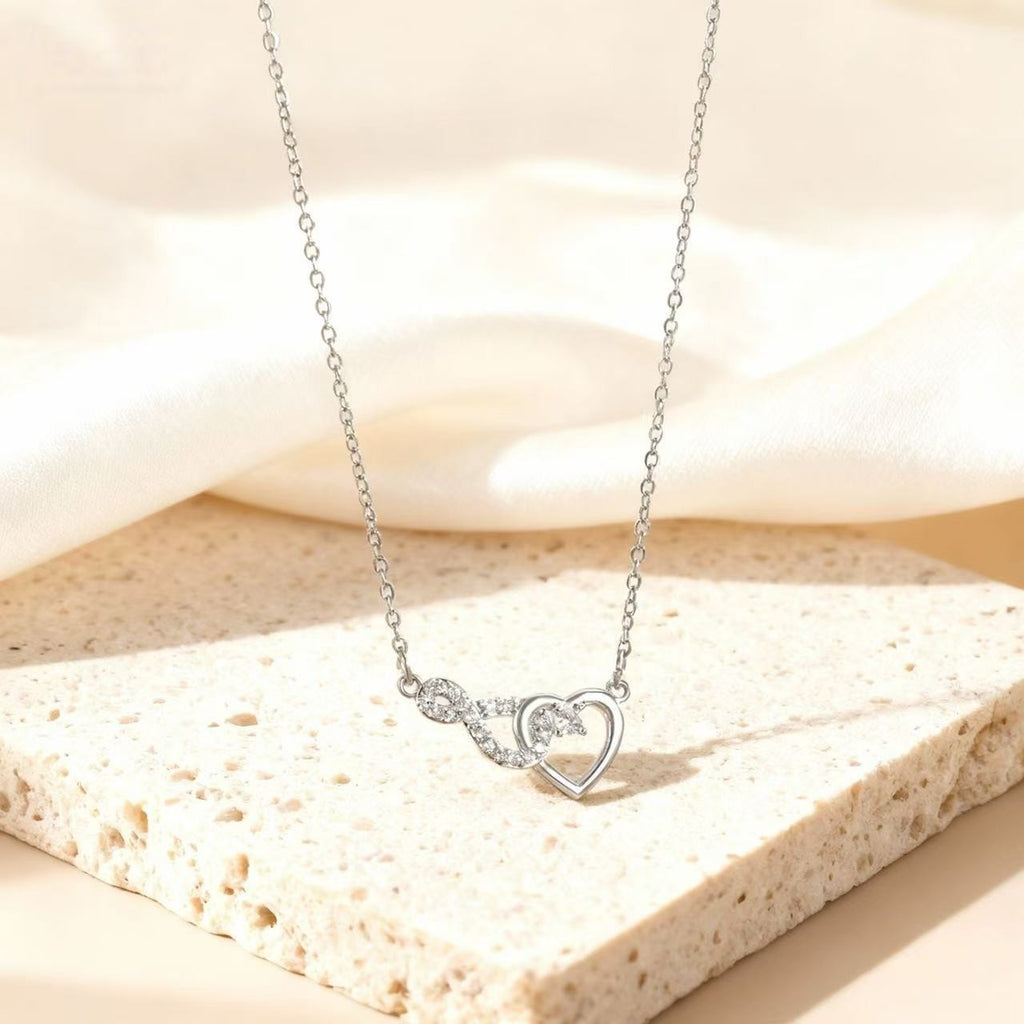 Exquisite heart pendant
