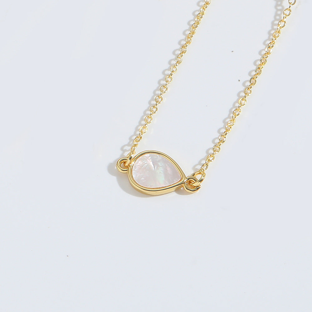 Clavicle Romance Pendant