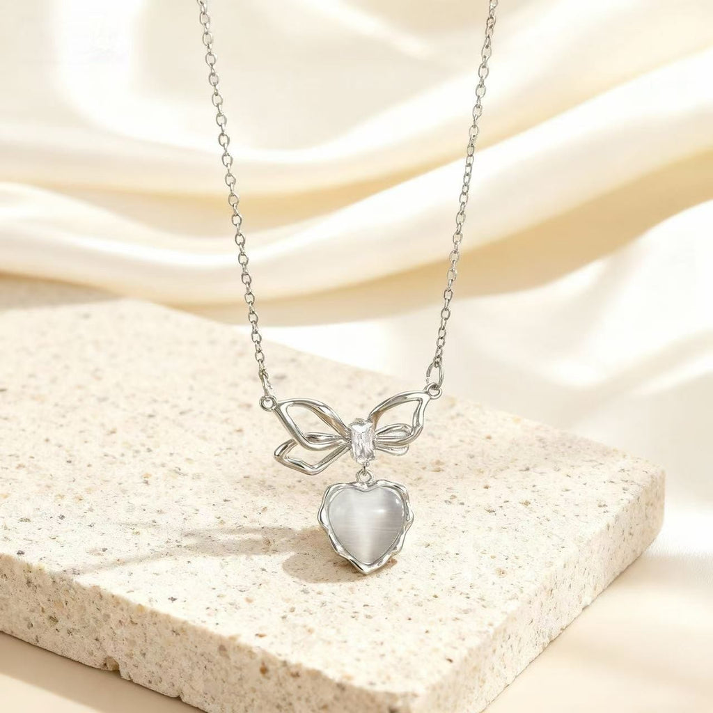 Exquisite heart pendant