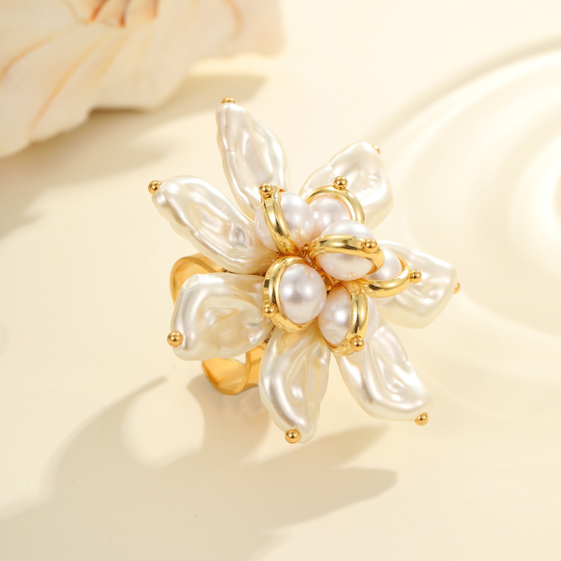 Dopamine Bloom Ring